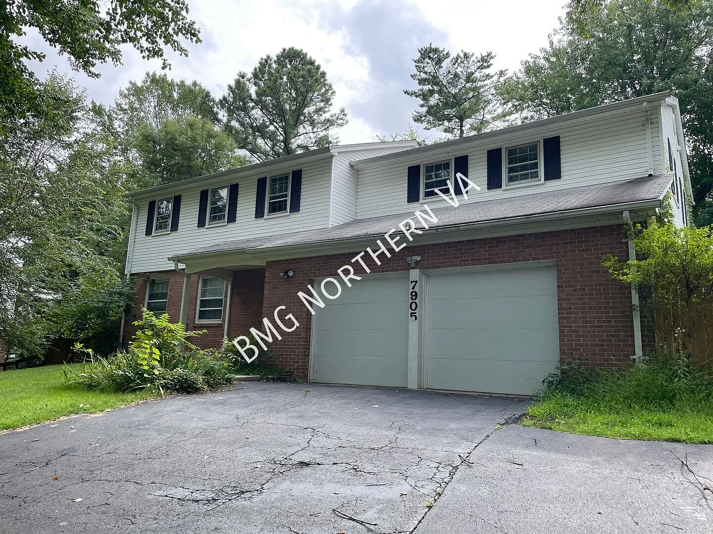 Exceptional Spacious 6 BR / 3 BA Home In The Sought-After Community of McLean — Photo 3