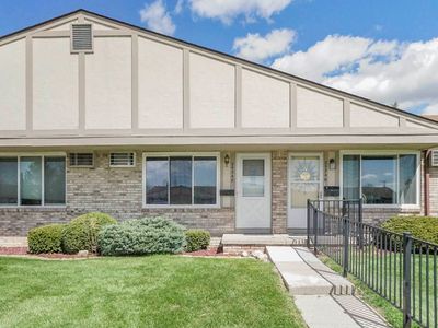 25348 Franklin Ter, South Lyon, MI, 48178