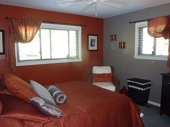 2nd image of 335 Fernbarry Dr