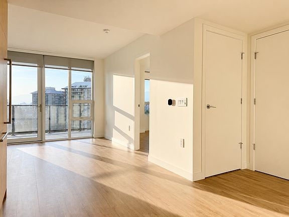2nd image of 2135 Springer Ave #2001