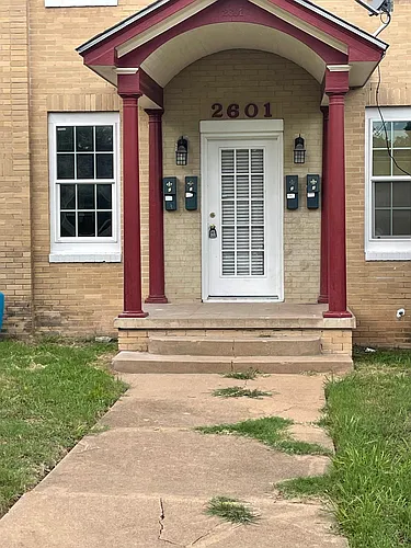 2601 Fort Ave Photo 1