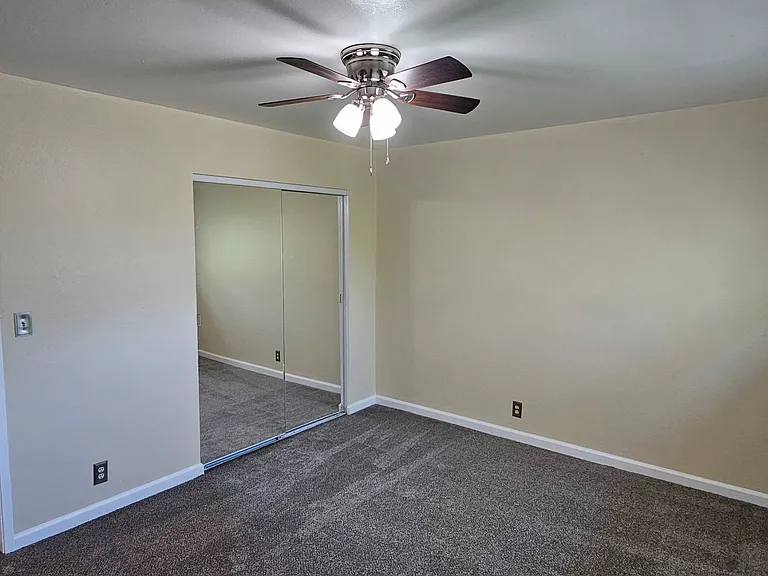 171 Warren Dr — Photo 5