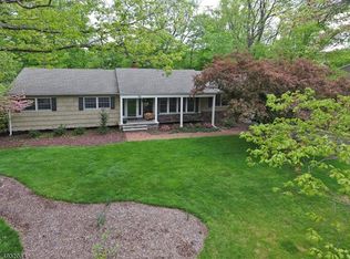 10 Holly Dr, Randolph, NJ 07869