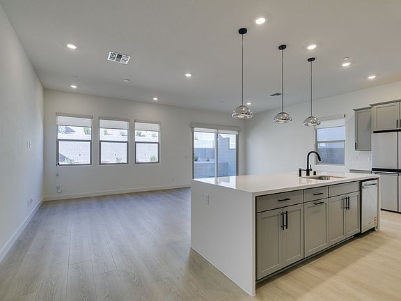 5th image of 125 Silver Run Ln