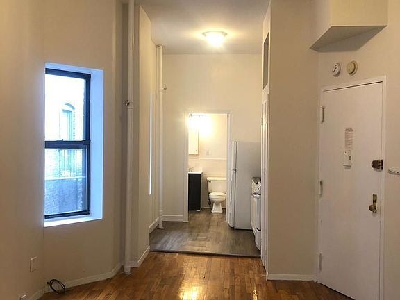 5th image of 539 W 49th St APT 5B