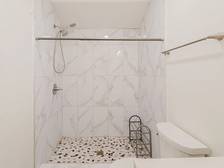 10327 Hillhaven Ave #1/2 — Photo 17