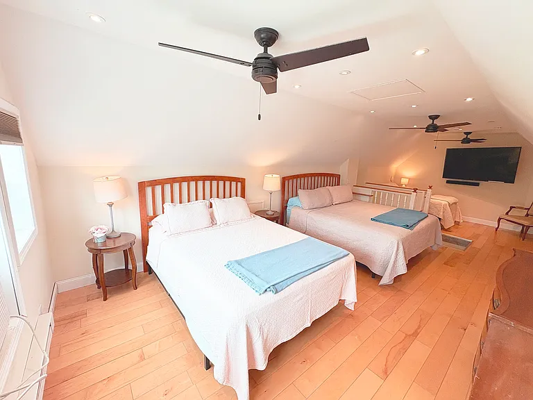 934 Bagdad Rd #LOFT1 — Photo 17