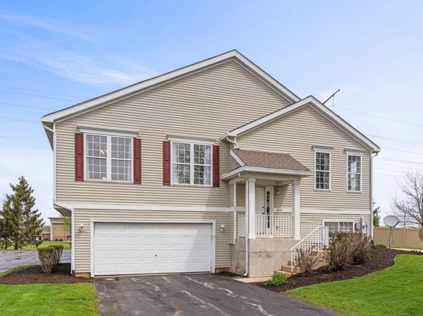 3531 Woodside Ct, Joliet, IL 60431