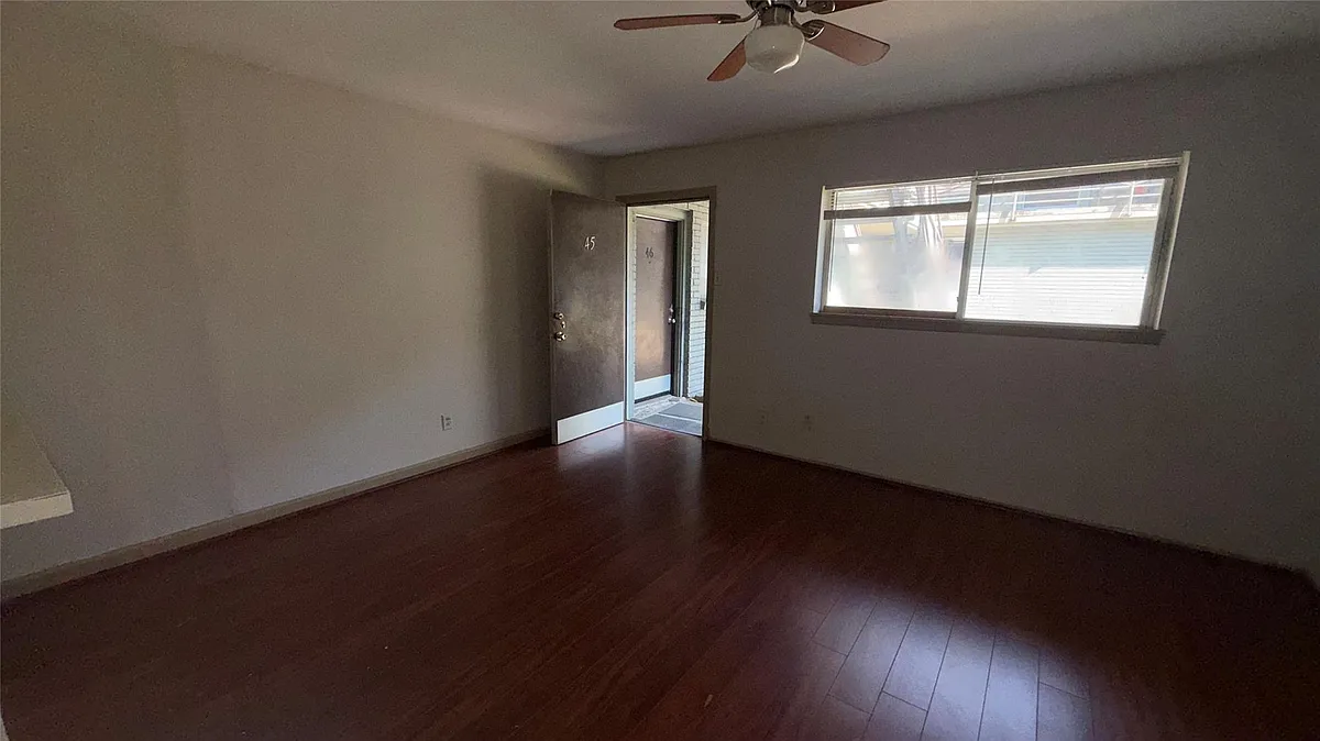Building Photo - 1849 Richmond Ave #45