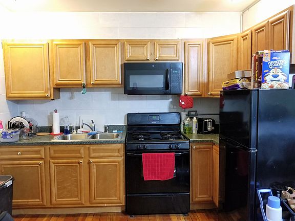 2nd image of 4764 N Virginia Ave #201