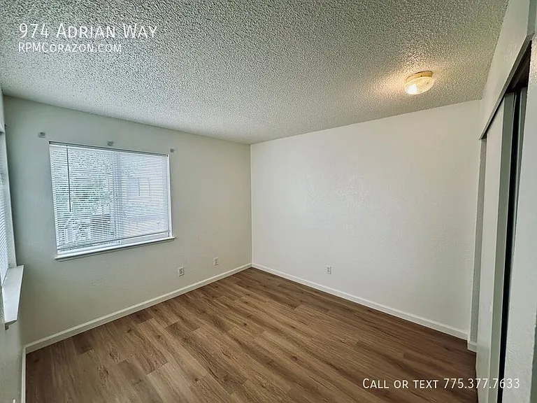 974 Adrian Way — Photo 10