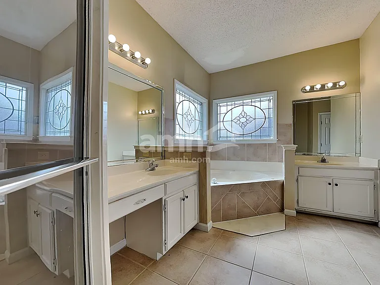 7986 Oak Pebble Cv — Photo 12