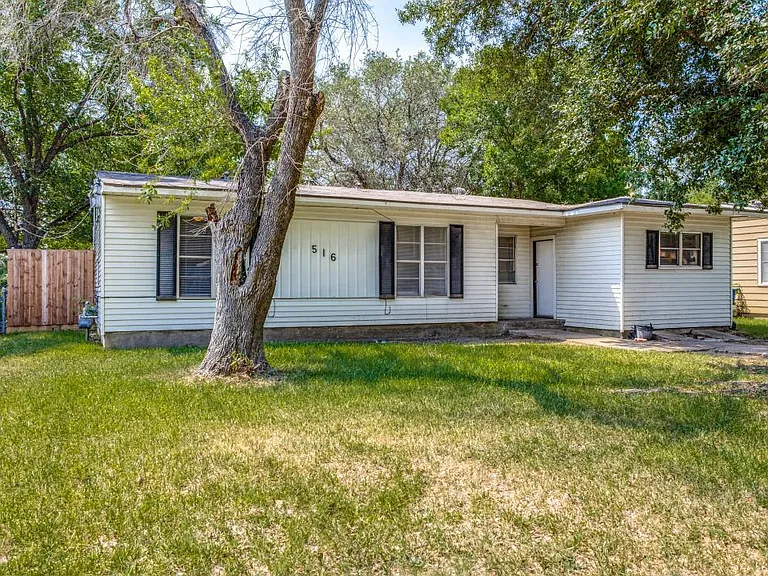 516 Highland Dr — Photo 25