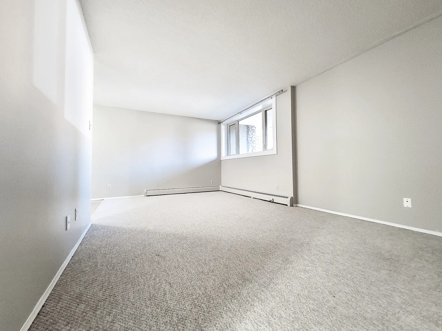 Mainstreet Mews Apartments — Photo 3