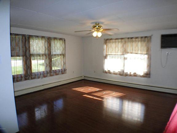 4th image of 304 Hillview Ave