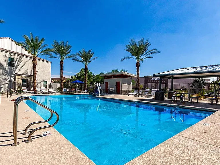 2272 W Harmont Dr — Photo 32