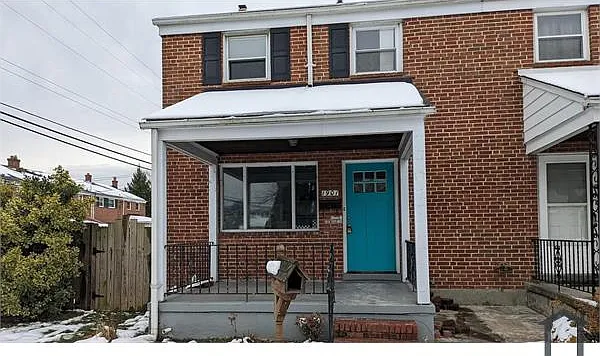 4 bed, $2,700 — Photo 2