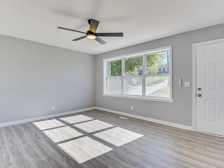 2202 Vireo Dr — Photo 6