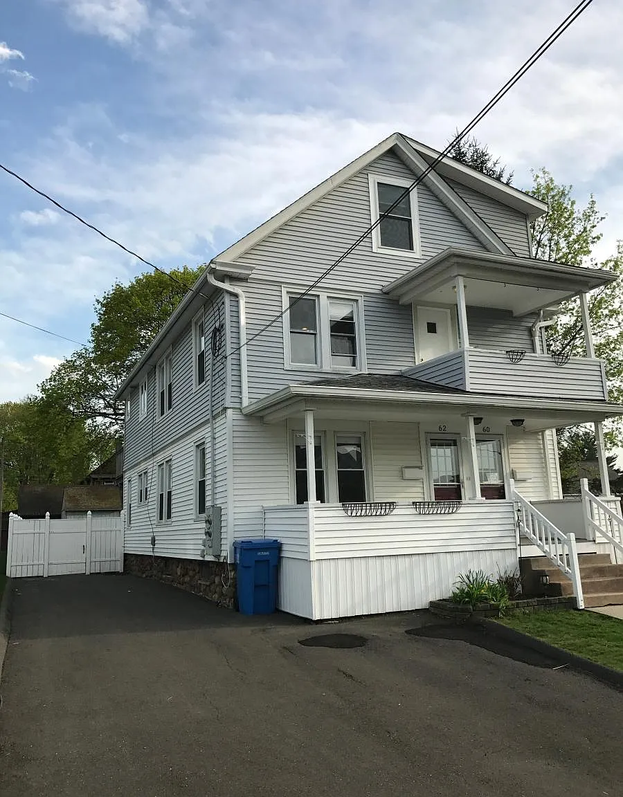 3 bed, 1550 sqft, $2,500 — Photo 2