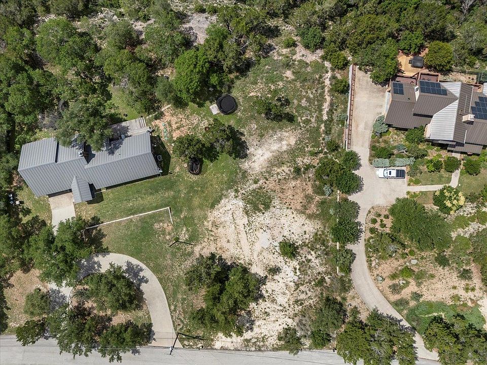 2nd image of 2901 Tradewind Dr