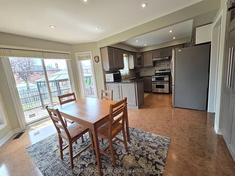 59 Foxhill Dr — Photo 19