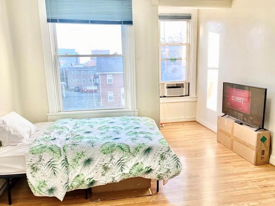 1st image of 169 Surf Dr #1
