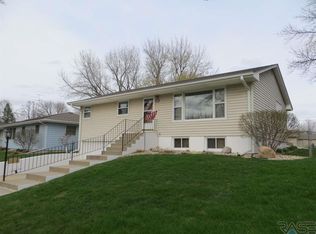 612 S Annway Dr, Sioux Falls, SD 57103