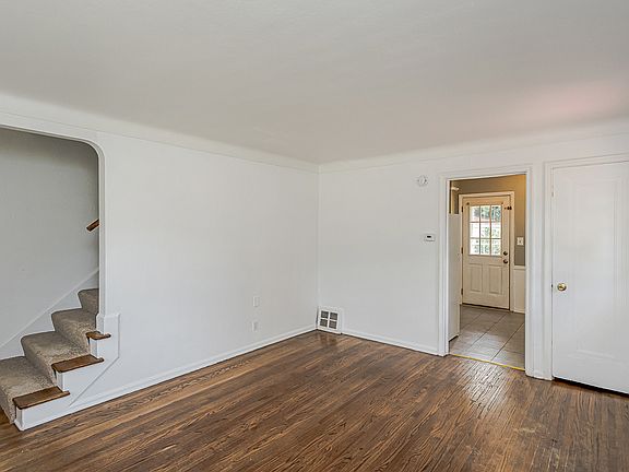 4th image of 3016 Letchworth Pkwy #3016