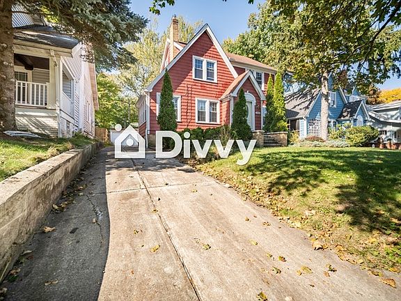 3rd image of 1220 Cleveland Heights Blvd
