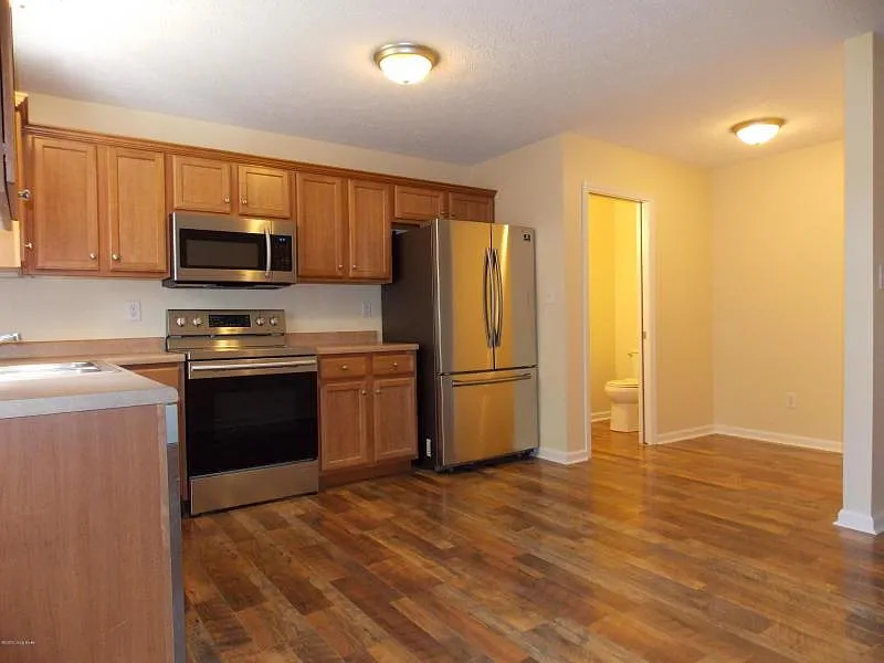2 bed, 2.5 bath, 1060 sqft, $1,595 — Photo 4