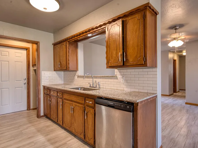 303 Kimberly Ln — Photo 10