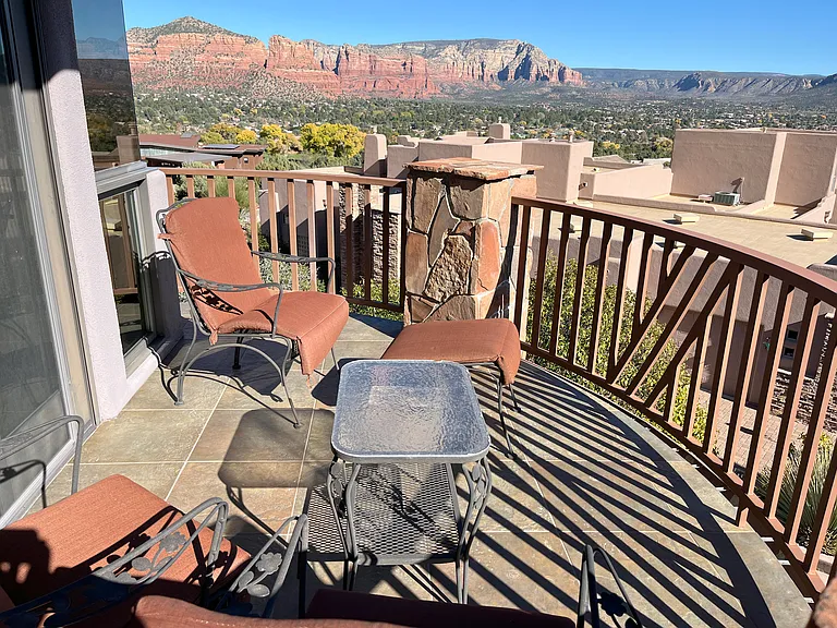 Master Suite 2 Private Balcony