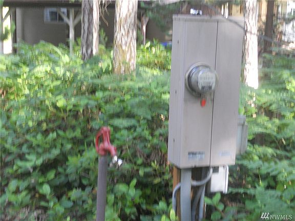 3rd image of 101 N White Way Ln