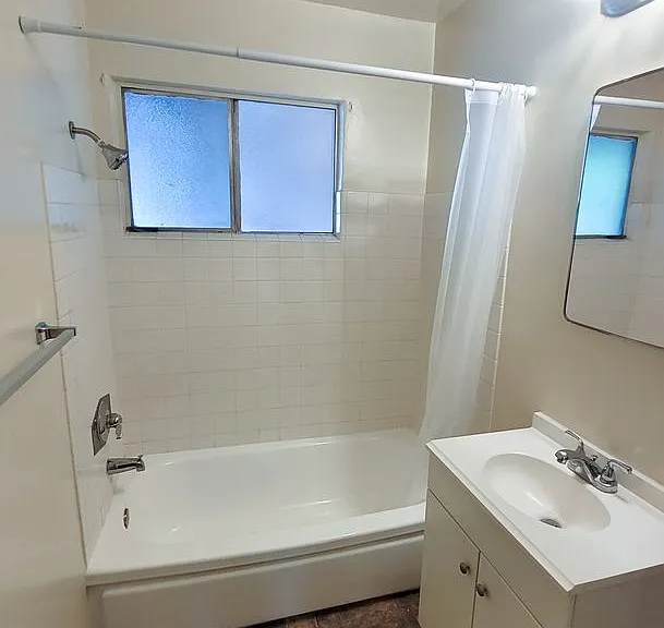 g10002 — Photo 11