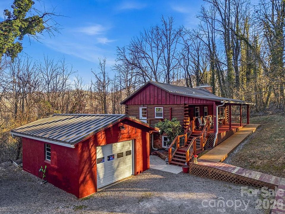 1st image of 34 Greenbriar Rd