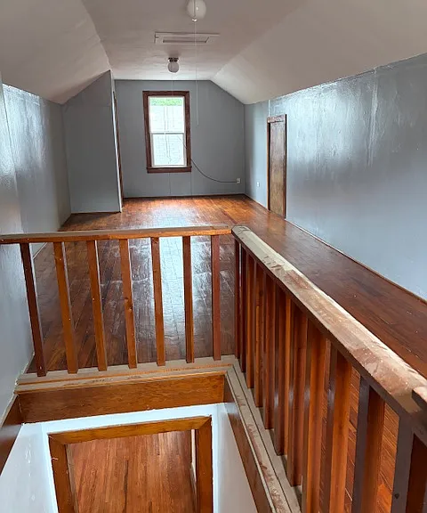 907 Avenue G — Photo 6