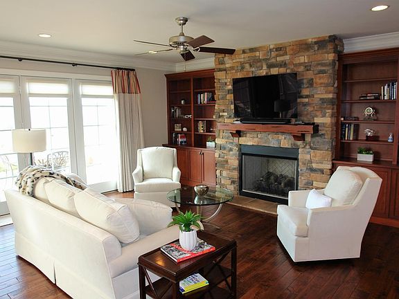 5th image of 3209 Southwood Manor Ct SW