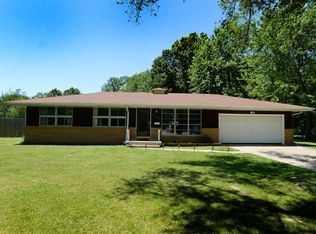 429 S Walnut St, Centralia, MO 65240