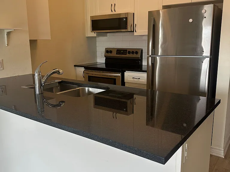 200 Lagerfeld Dr #320 — Photo 4
