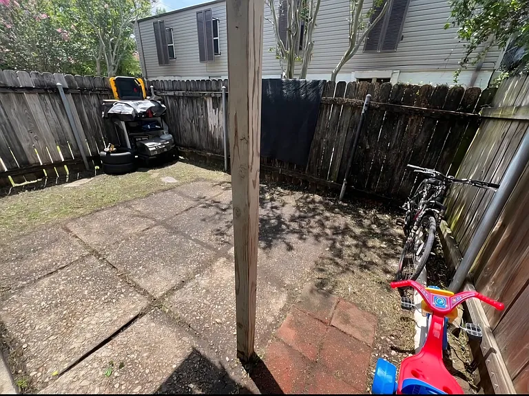 1140 Lake Ave — Photo 14