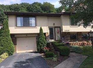 2000 Golf Way Rd, Aliquippa, PA 15001