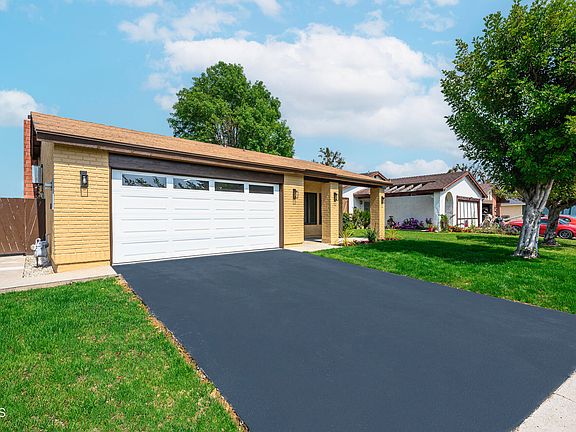 2nd image of 3020 S Betsy St