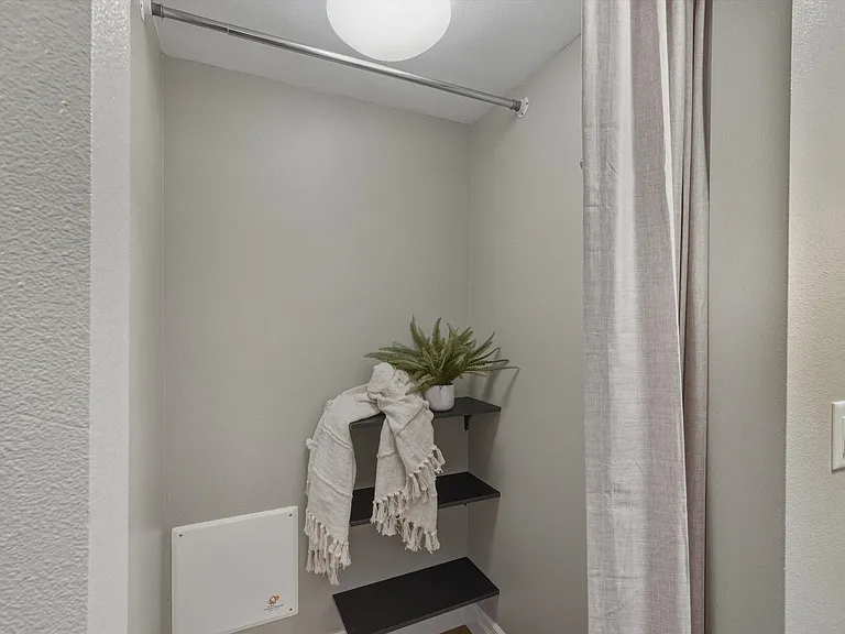 960 Harris Ave #307 — Photo 23