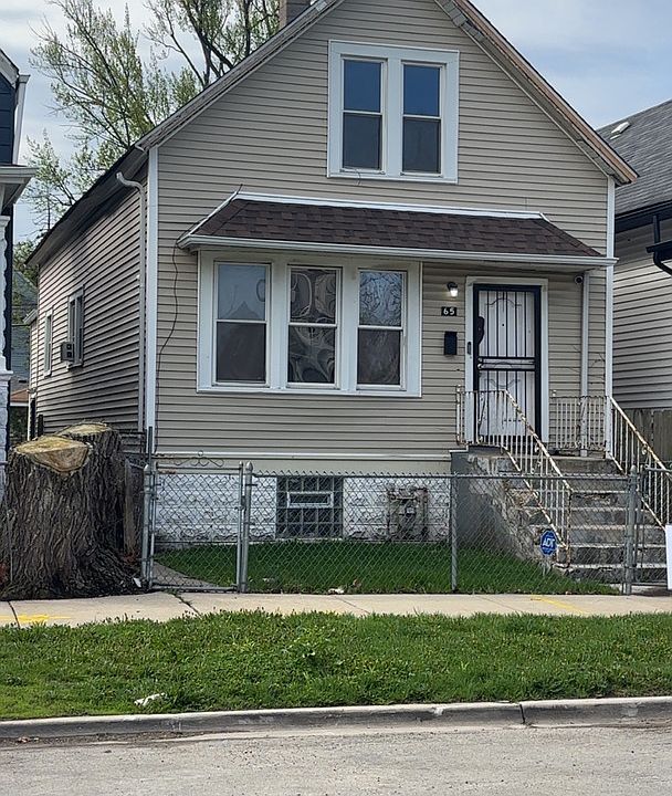 2nd image of 65 W 112th Pl