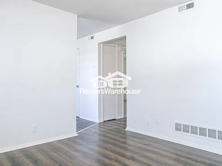 4832 NW Homestead Ter — Photo 11