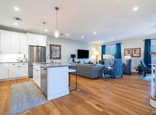150 Rio Vista Ln, Northvale, NJ 07647