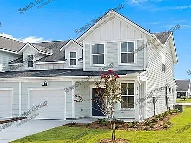 4 bed, 2.5 bath, $2,450 — Photo 2