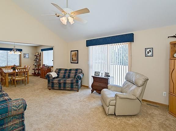 4th image of 2039 McCormick Dr