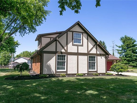 3rd image of 345 Woodlawn Dr