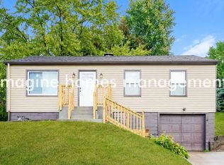 219 Maple Dr, Monroeville, PA